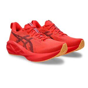 🇨🇦 ASICS Women's Novablast 5 Sneaker